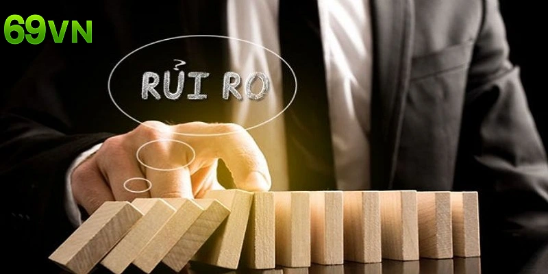 Rủi ro pháp lý khi sử dụng tool hack Baccarat